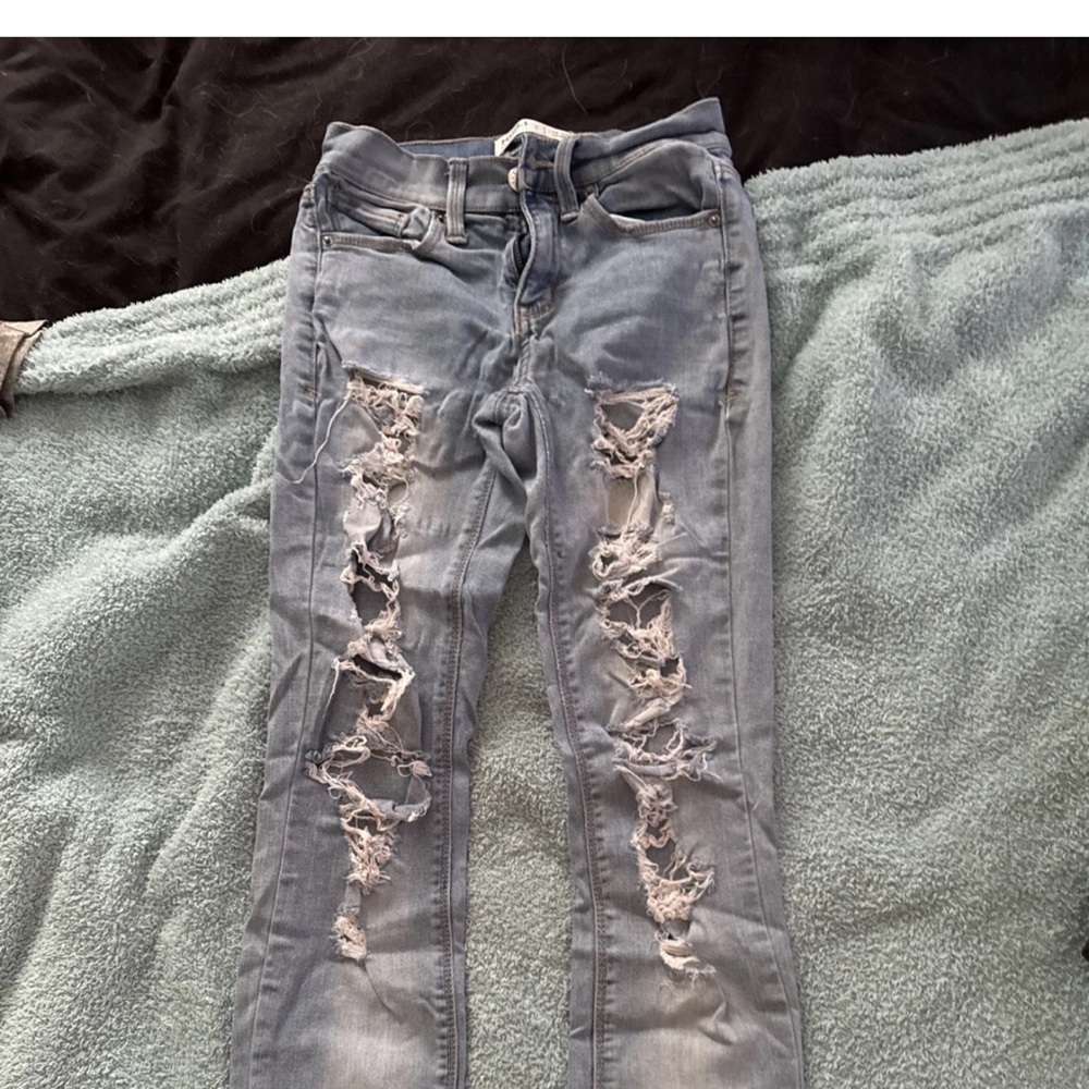 Distressed Light Blue Women's Jeans Mudd